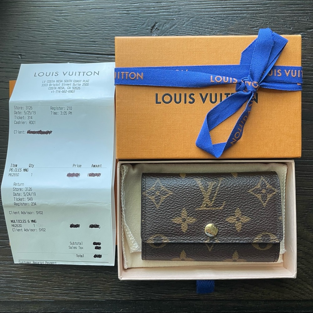 Louis Vuitton 6 key holder
